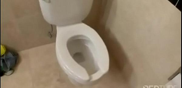  Vanessa toilet scene